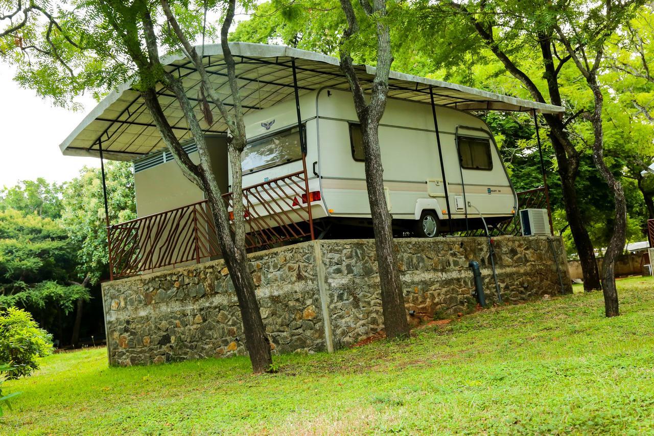 Malwathu Oya Caravan Park Bed & Breakfast Anuradhapura Eksteriør bilde