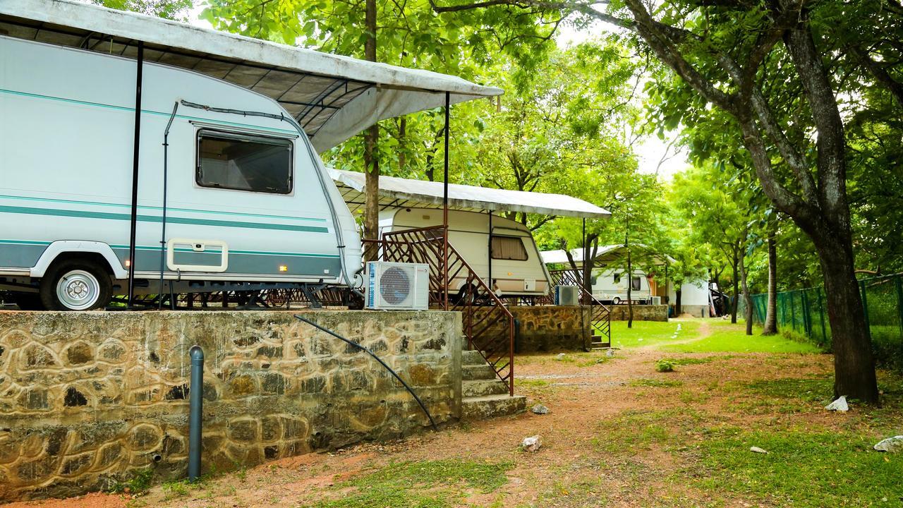 Malwathu Oya Caravan Park Bed & Breakfast Anuradhapura Eksteriør bilde