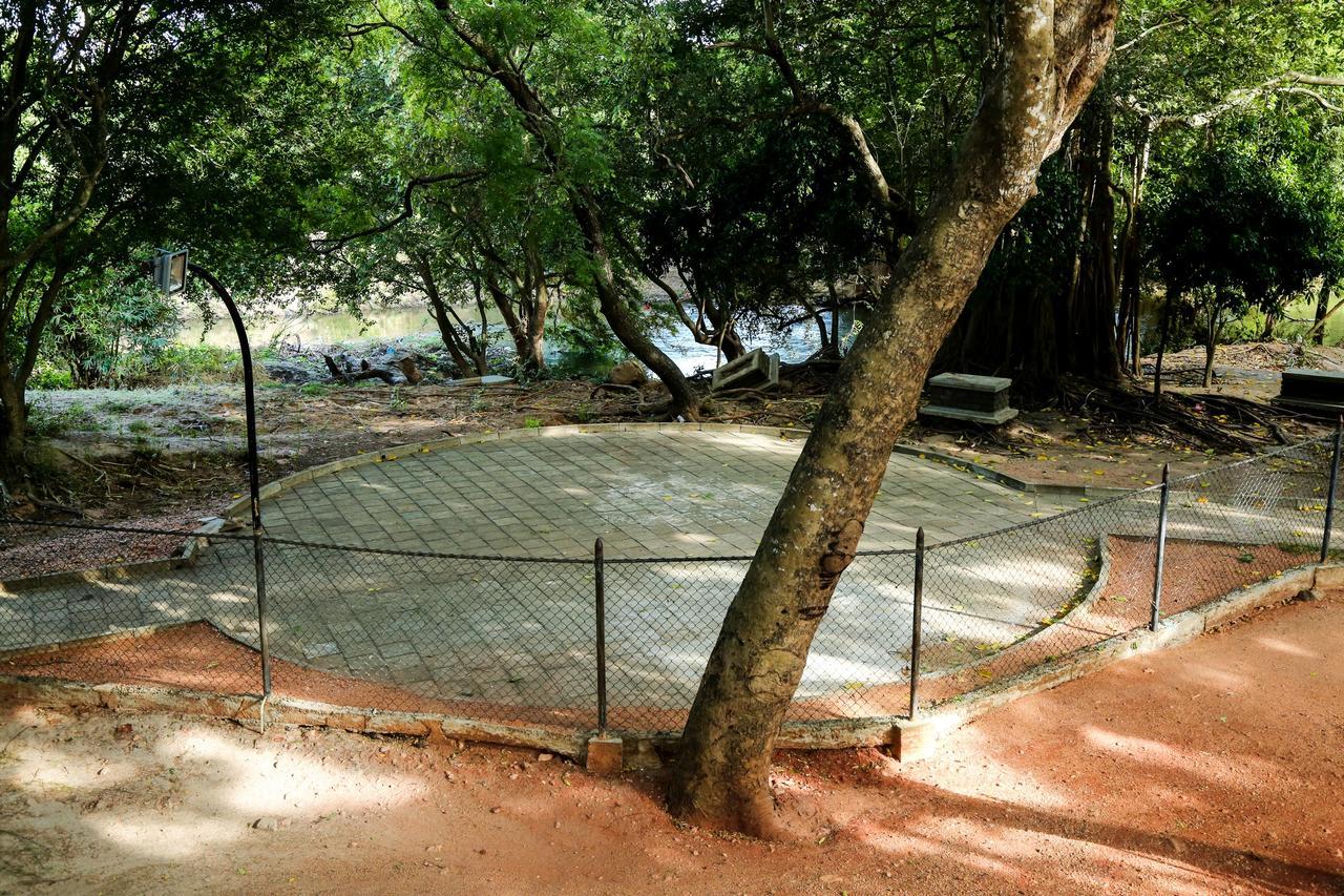 Malwathu Oya Caravan Park Bed & Breakfast Anuradhapura Eksteriør bilde