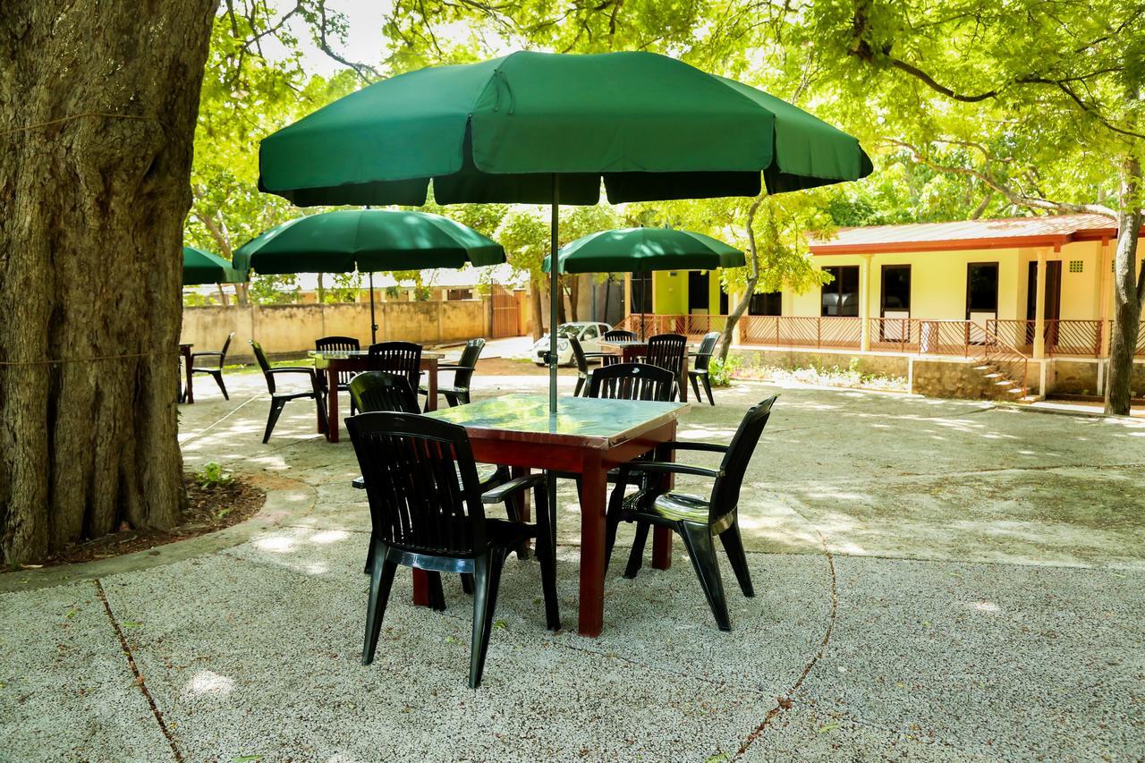 Malwathu Oya Caravan Park Bed & Breakfast Anuradhapura Eksteriør bilde